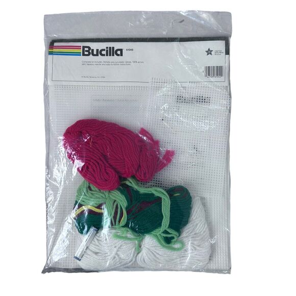 Bucilla 3D Poinsettia Tissue Box Cover Plastic Canvas Kit Vintage 90s 61042 New - Picture 2 of 6